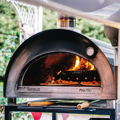 Igneus Pro 750 Woodfired Pizza Oven