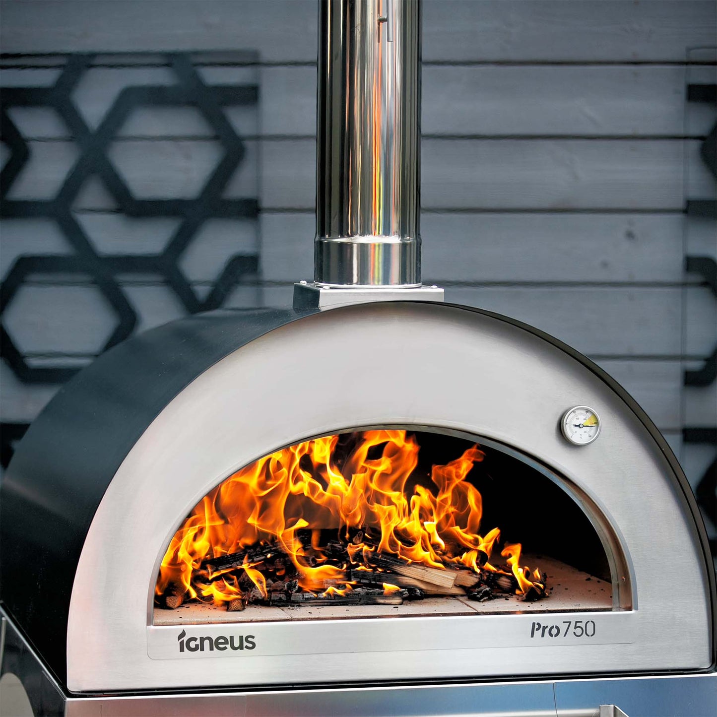 Igneus Pro 750 Woodfired Pizza Oven Big Bundle